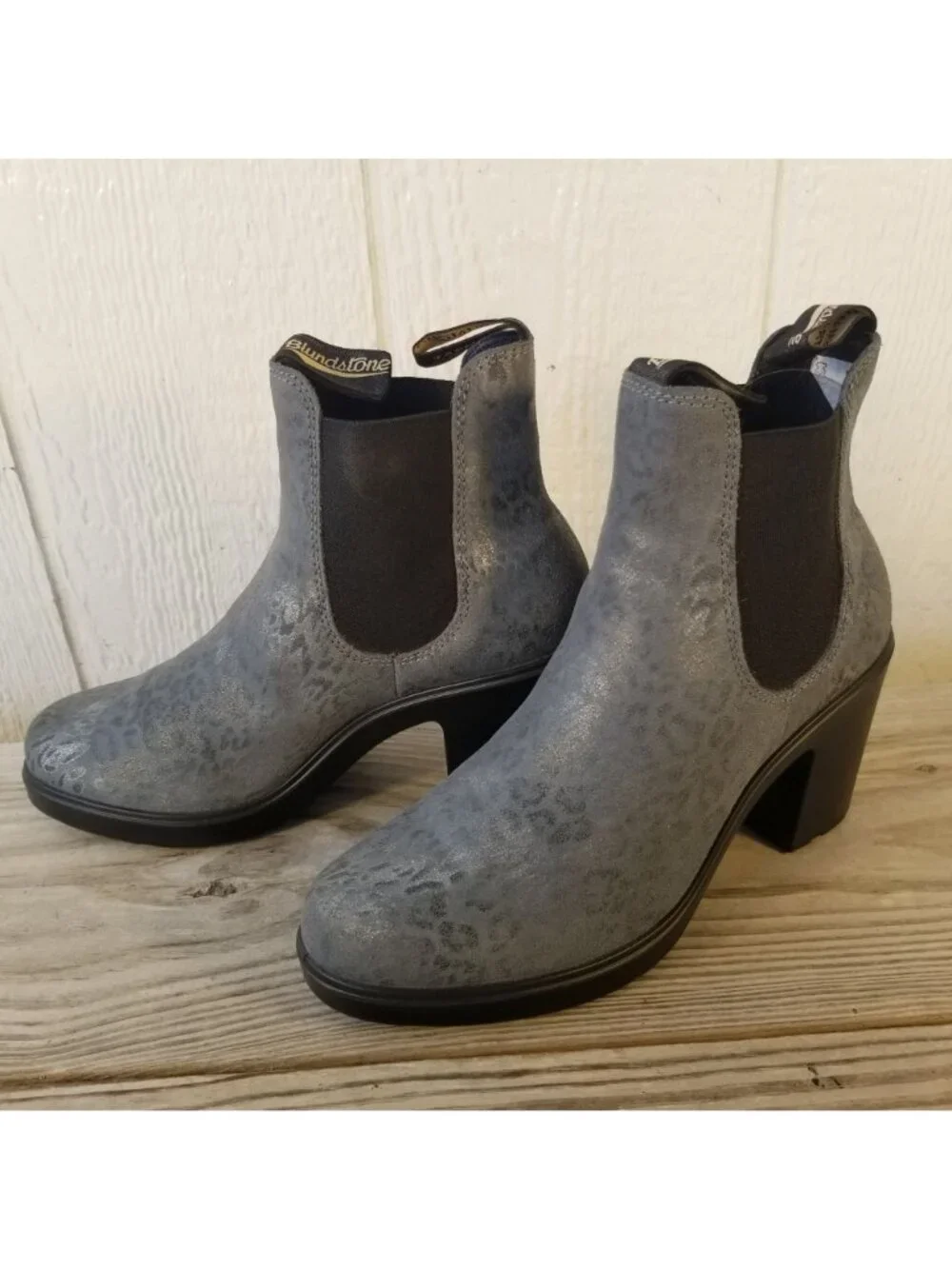 Blundstone Chelsea Womens Silver Cheetah Print High Cuban Heel Boots US 9 2365